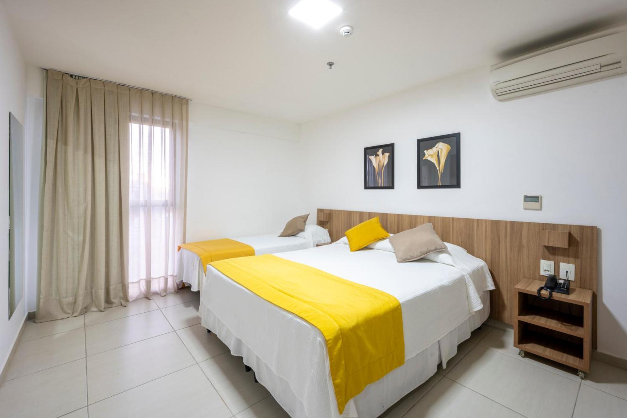 Executive Suite,1608829121:JPEG